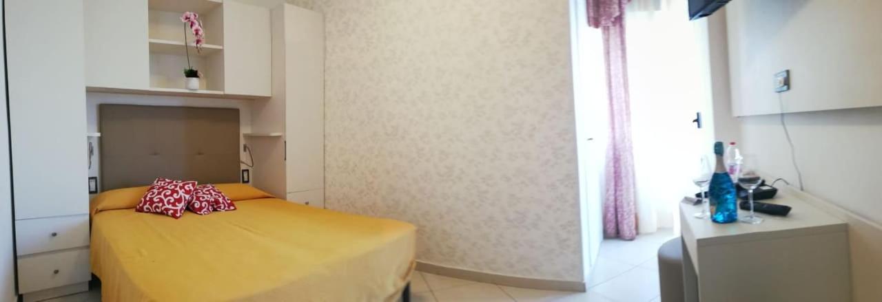 Hotel Metropol Sottomarina Esterno foto