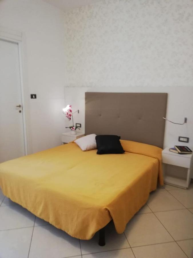 Hotel Metropol Sottomarina Esterno foto