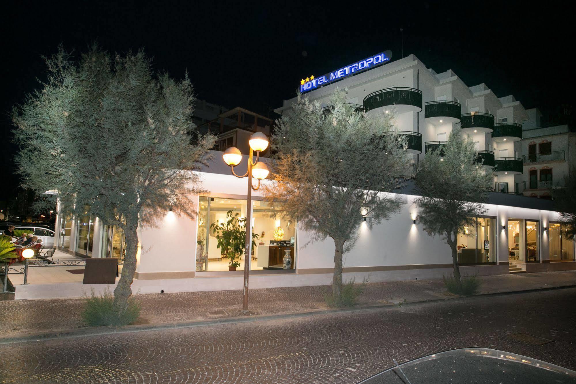 Hotel Metropol Sottomarina Esterno foto