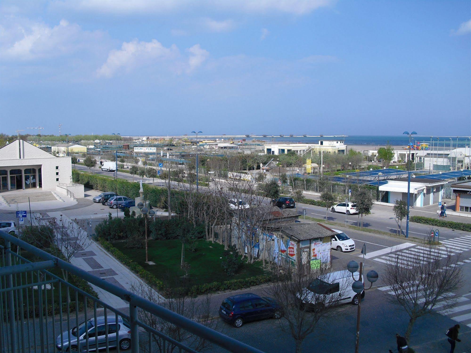 Hotel Metropol Sottomarina Esterno foto